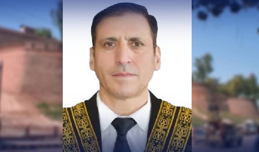 Justice (rtd) Arshad Hussain Shah appointed as new caretaker CM of KP